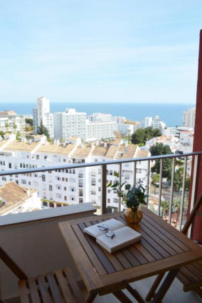 Apart with SWIMMING POOL open all year Benalmádena